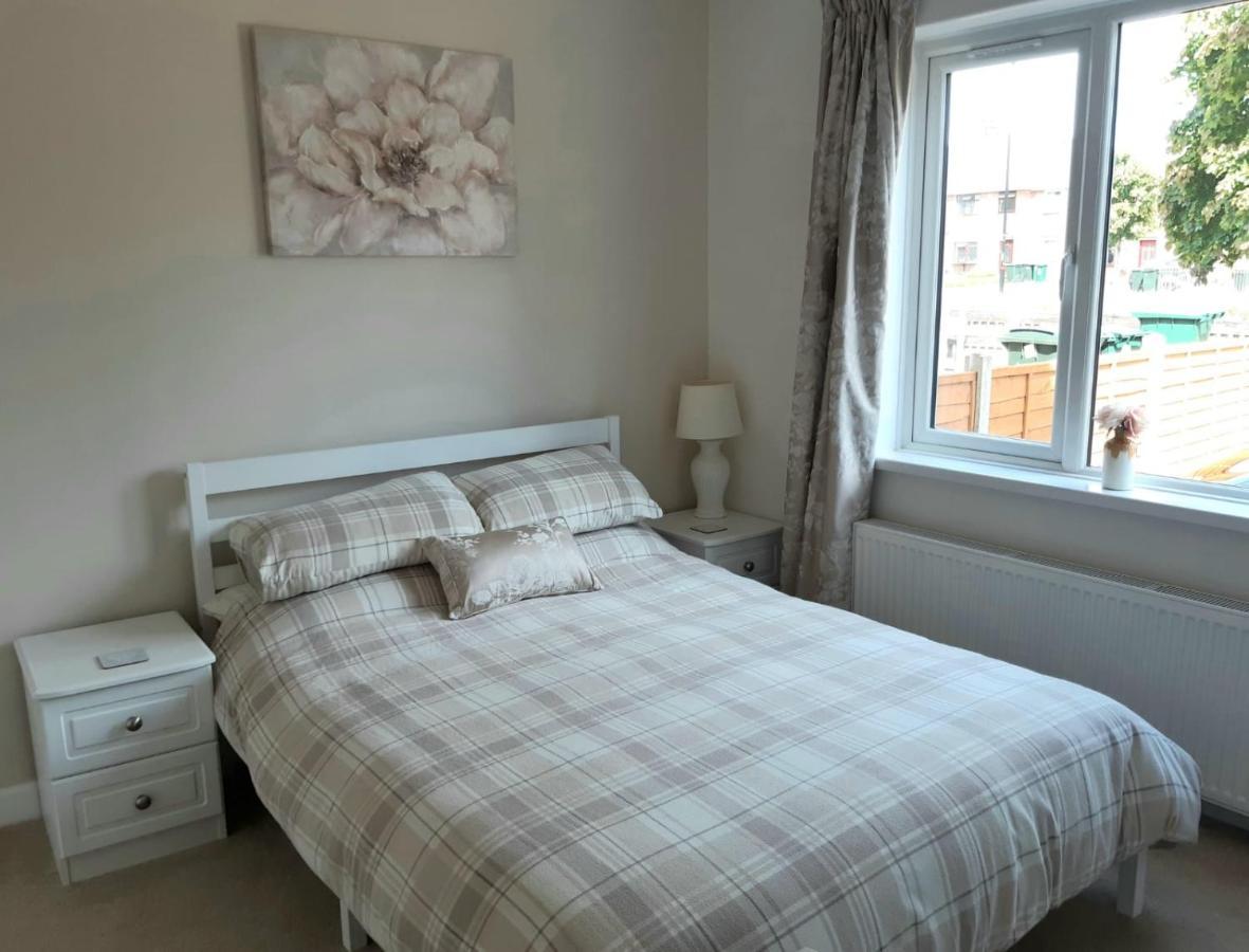 No53 Bed And Breakfast Coventry Dış mekan fotoğraf
